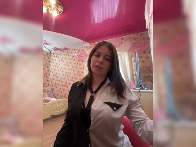Broadcast Screenshots Brenda_Kiska