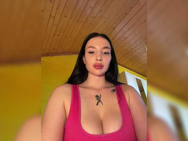 Broadcast Screenshots adelasex