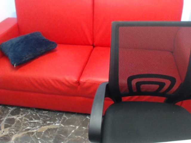 Broadcast Screenshots adelerose