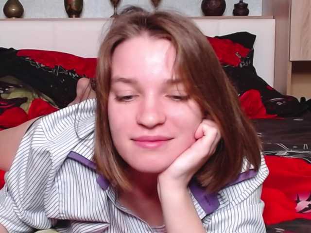 Broadcast Screenshots AdeleSteinber