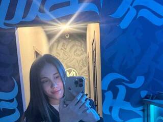 Erotisk videochat AdelinaKiskina