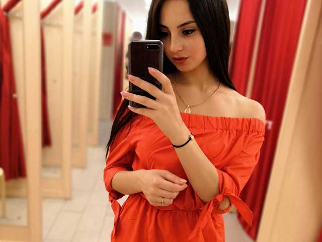 Erotisk videochat Adelllya