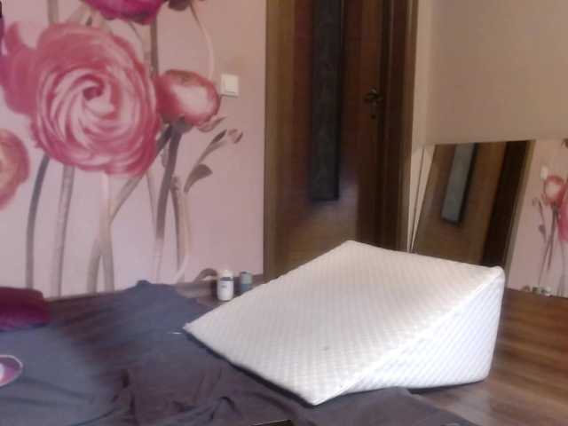 Broadcast Screenshots MissVenera