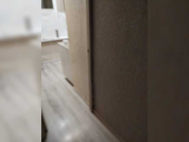 Broadcast Screenshots dark_brunet