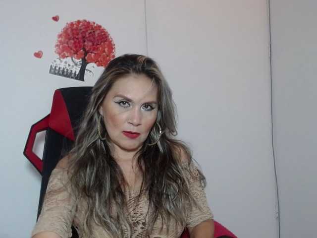 Broadcast Screenshots aishabaker1