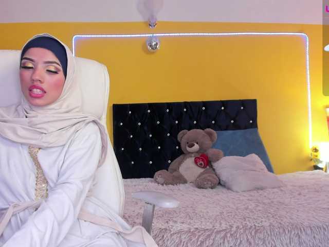 Broadcast Screenshots AishaFadel