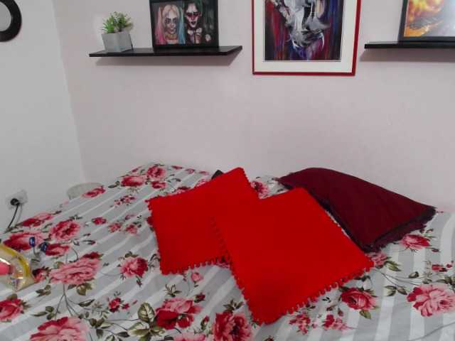 Broadcast Screenshots alaia28