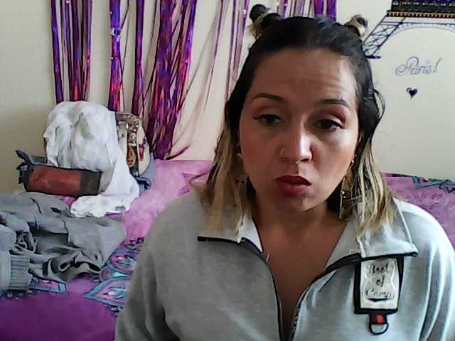 Broadcast Screenshots AlaiaLewis