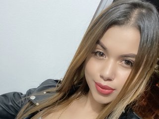 Erotisk videochat Alana-Foxx