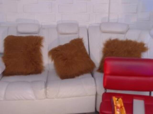 Broadcast Screenshots AleBelle