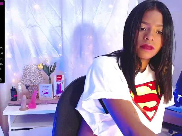 Broadcast Screenshots AlejaCampbell