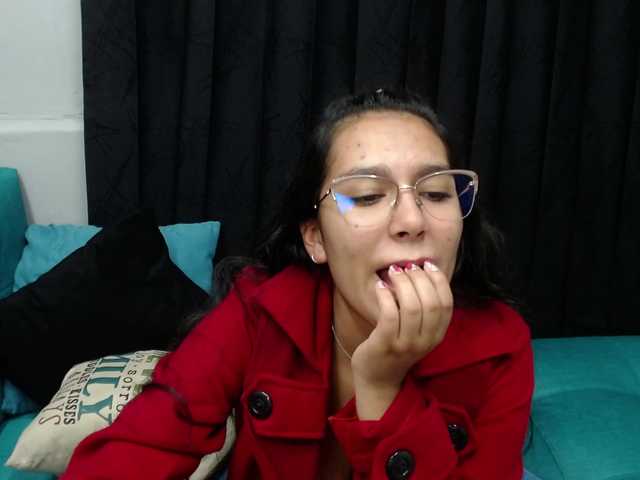 Broadcast Screenshots Alexaa-ebony