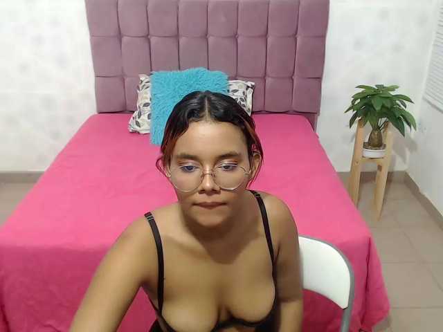 Broadcast Screenshots alice-collen