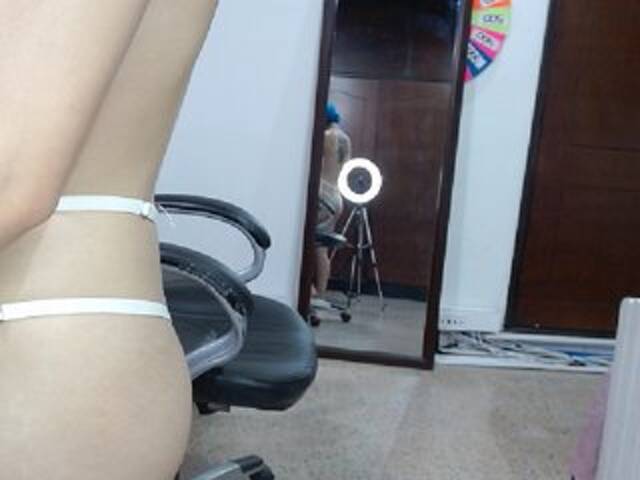 Broadcast Screenshots alice-moon