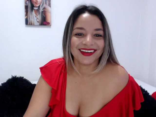 Fotos alicequeenx hello guys welcome to my room im new model in here help me complette my goal and enjow the show #latina#curvy#hot#blonde#pvt#dildo#cum#squirt#pvt