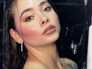 Erotisk videochat AlinaKravitz
