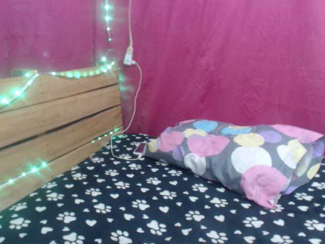 Broadcast Screenshots AlisonBeaker2