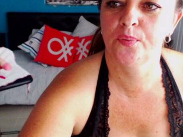 Broadcast Screenshots alisonblue