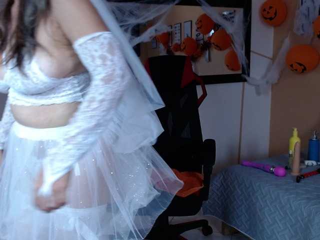 Broadcast Screenshots amandabakerx