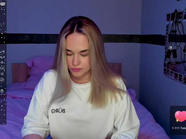 Fotos AmeliaSoft Do not forget to subscribe and put love! @remain pussy play with vibrator