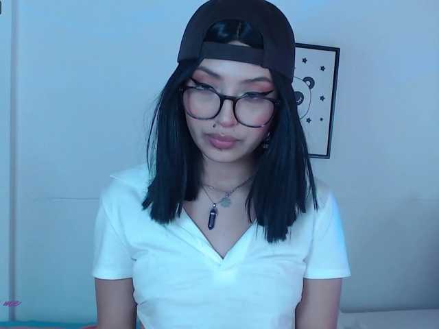 Broadcast Screenshots amy-baez