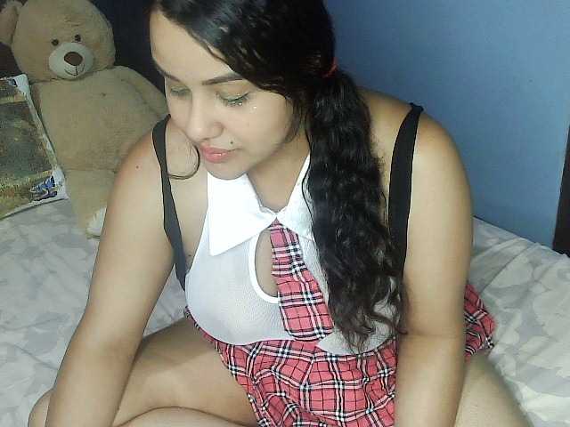 Broadcast Screenshots Andreinaswith