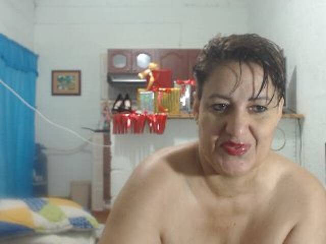 Broadcast Screenshots andymilf