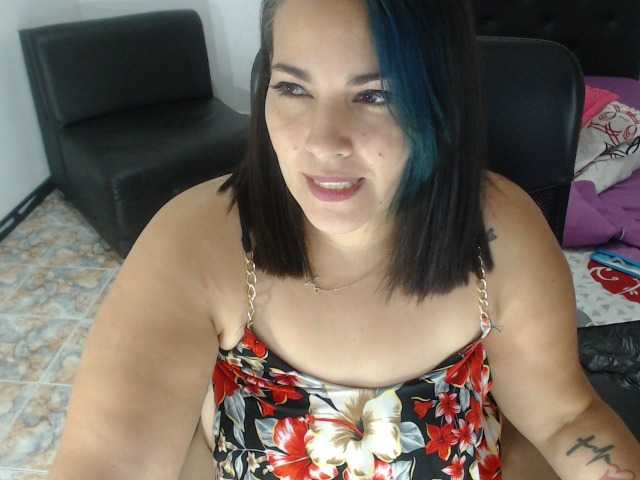 Broadcast Screenshots angelasmodel