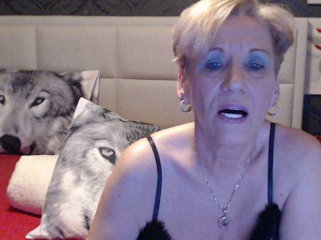 Fotos ANGELGRANNY welcom guys..pm..50 tk..pussy or ass..100..tits or feet..50..let s have fun