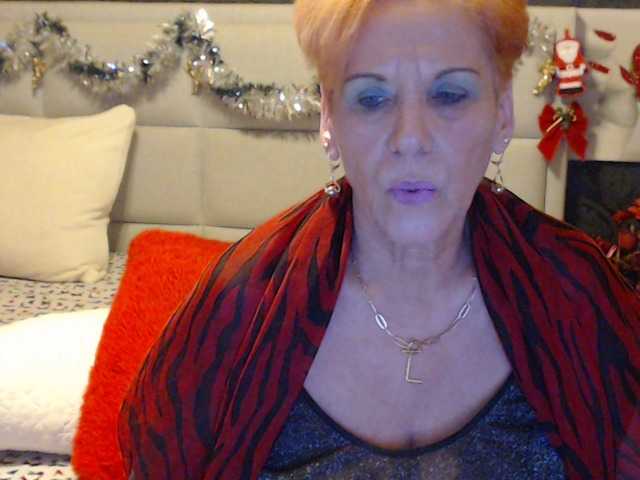 Fotos ANGELGRANNY welcom guys..pm..50 tk..pussy or ass..100..tits or feet..50..let s have fun