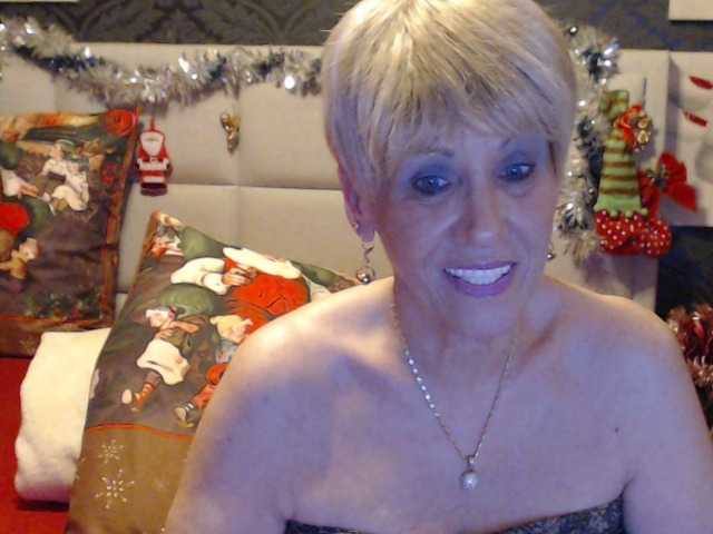 Fotos ANGELGRANNY welcom guys..pm..50 tk..pussy or ass..100..tits or feet..50..let s have fun