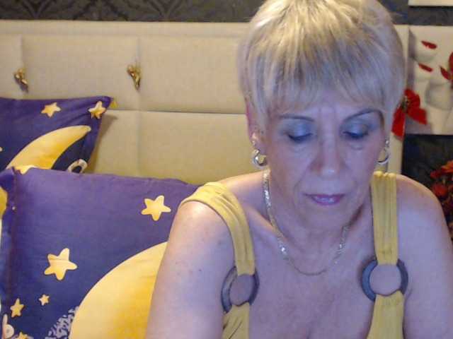 Fotos ANGELGRANNY welcom guys..pm..50 tk..pussy or ass..100..tits or feet..50..let s have fun