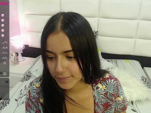 Fotos angelicarios- Welcome guys, I'm new here and I really want to meet a gentleman to have a good time together. #Daddysgirl #18 #teen#latina