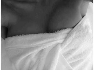 Erotisk videochat Angie-Delores