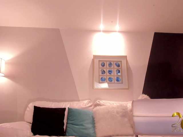 Broadcast Screenshots AnitaWalker1