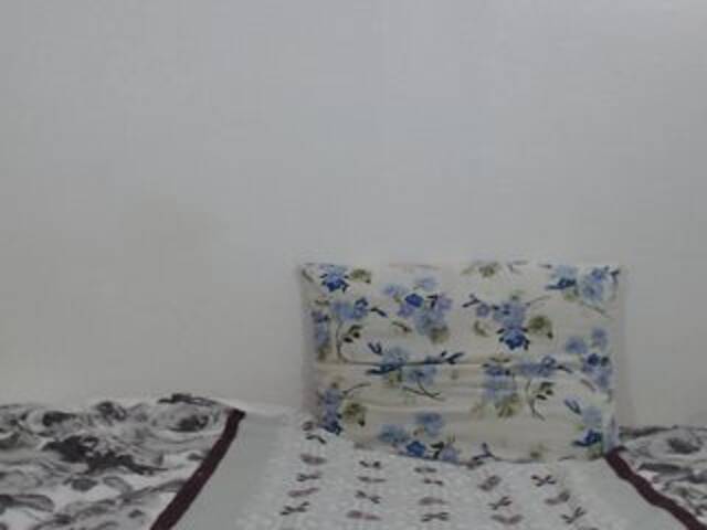 Broadcast Screenshots Anna-Ass-Yes