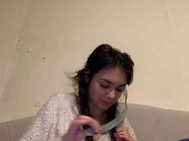 Broadcast Screenshots AnnaCow13