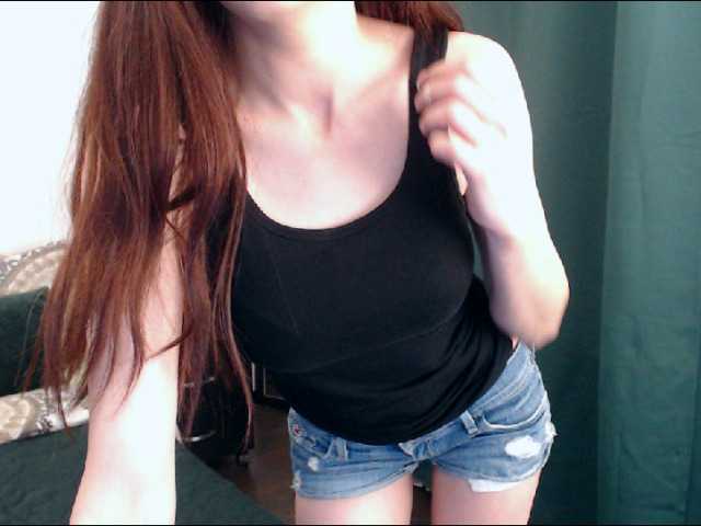 Broadcast Screenshots Annie-B