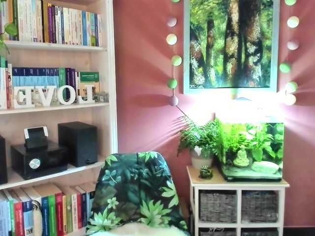 Broadcast Screenshots AntoniaPur