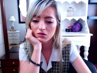 Broadcast Screenshots april-rosse