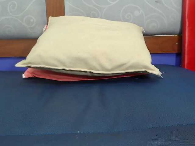 Broadcast Screenshots AranzaRose