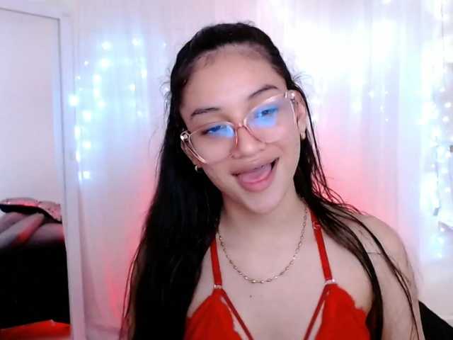 Fotos Aurora-walker Hii guys , Be welcome. want to play with me?❤ Goal = Show tits and oil ❤