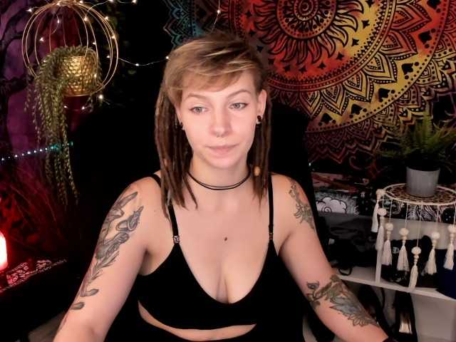 Broadcast Screenshots BayleeDesire