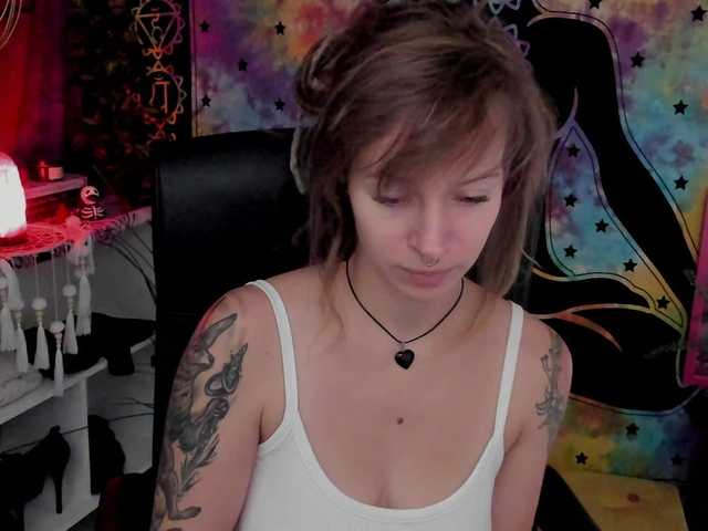 Broadcast Screenshots BayleeDesire