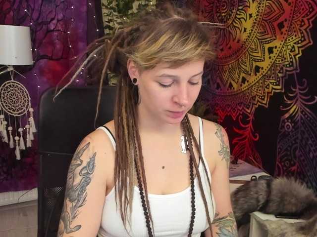 Broadcast Screenshots BayleeDesire