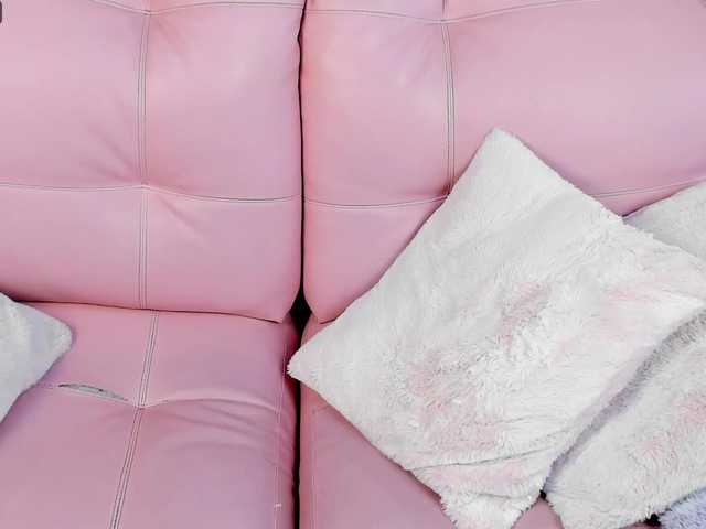 Broadcast Screenshots BeccaRogers