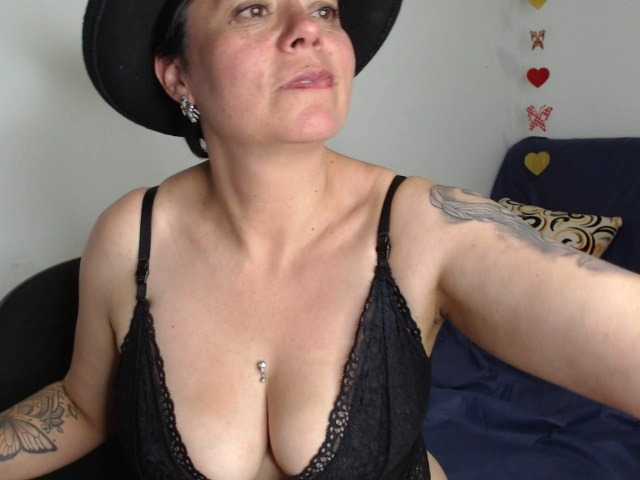 Broadcast Screenshots bella-devil