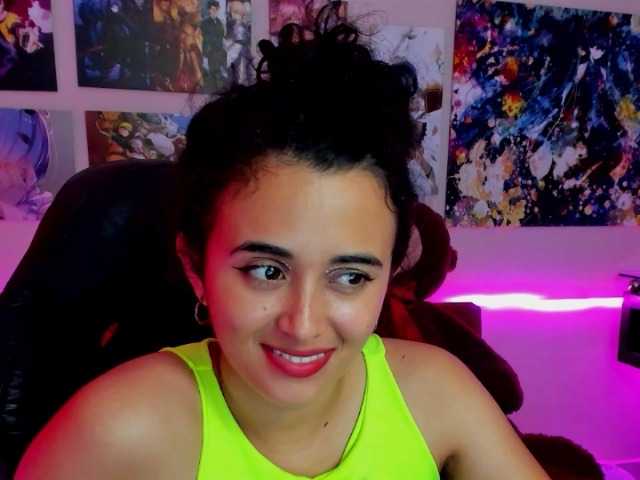 Broadcast Screenshots Bellapeach