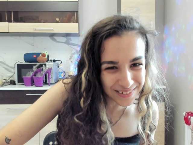 Broadcast Screenshots BellaScatte