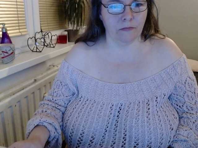 Broadcast Screenshots Bessy123